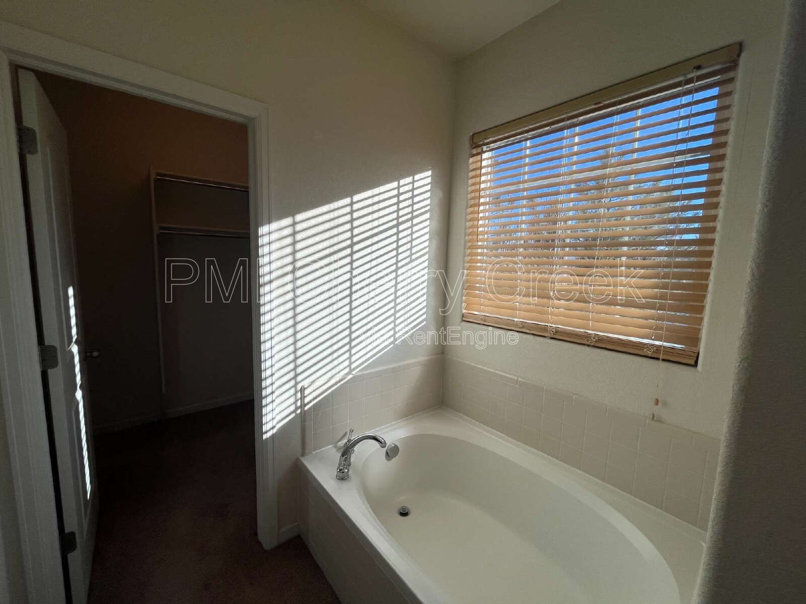 Gallery Image 30