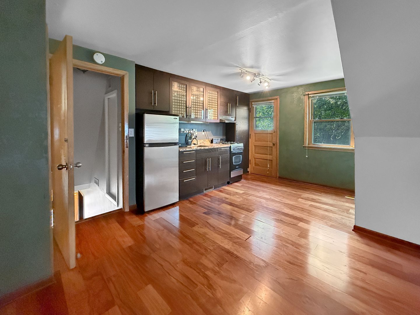Gallery Image 9