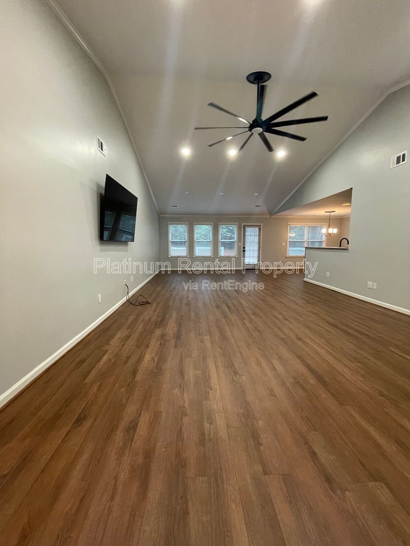 Gallery Image 18
