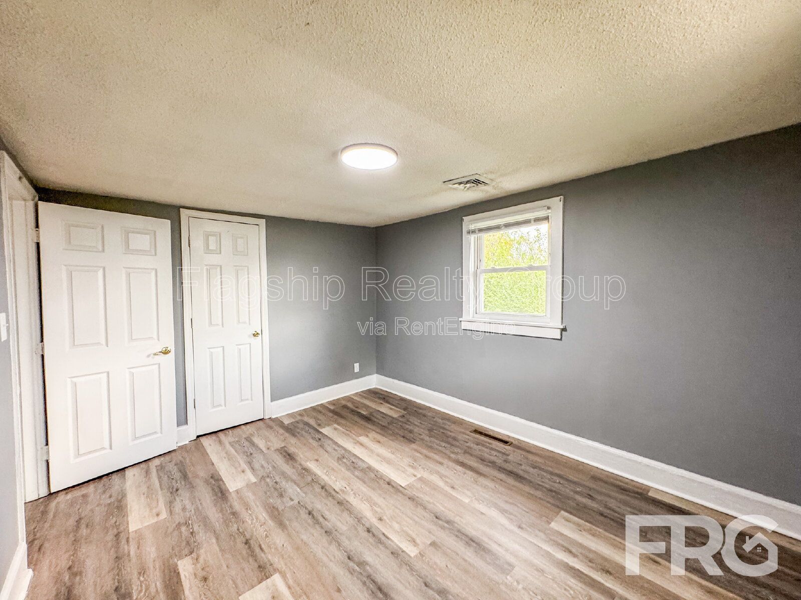 Gallery Image 32