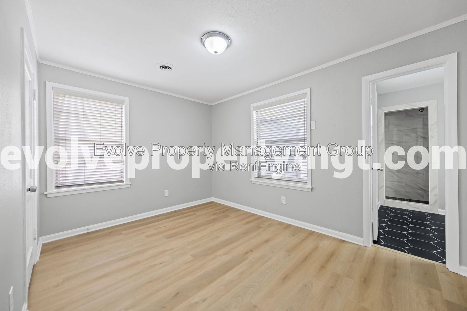 Gallery Image 16
