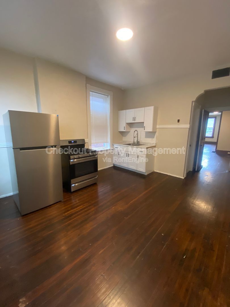 Gallery Image 0