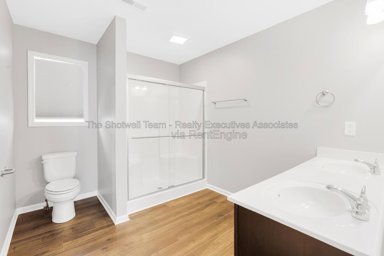 Gallery Image 17