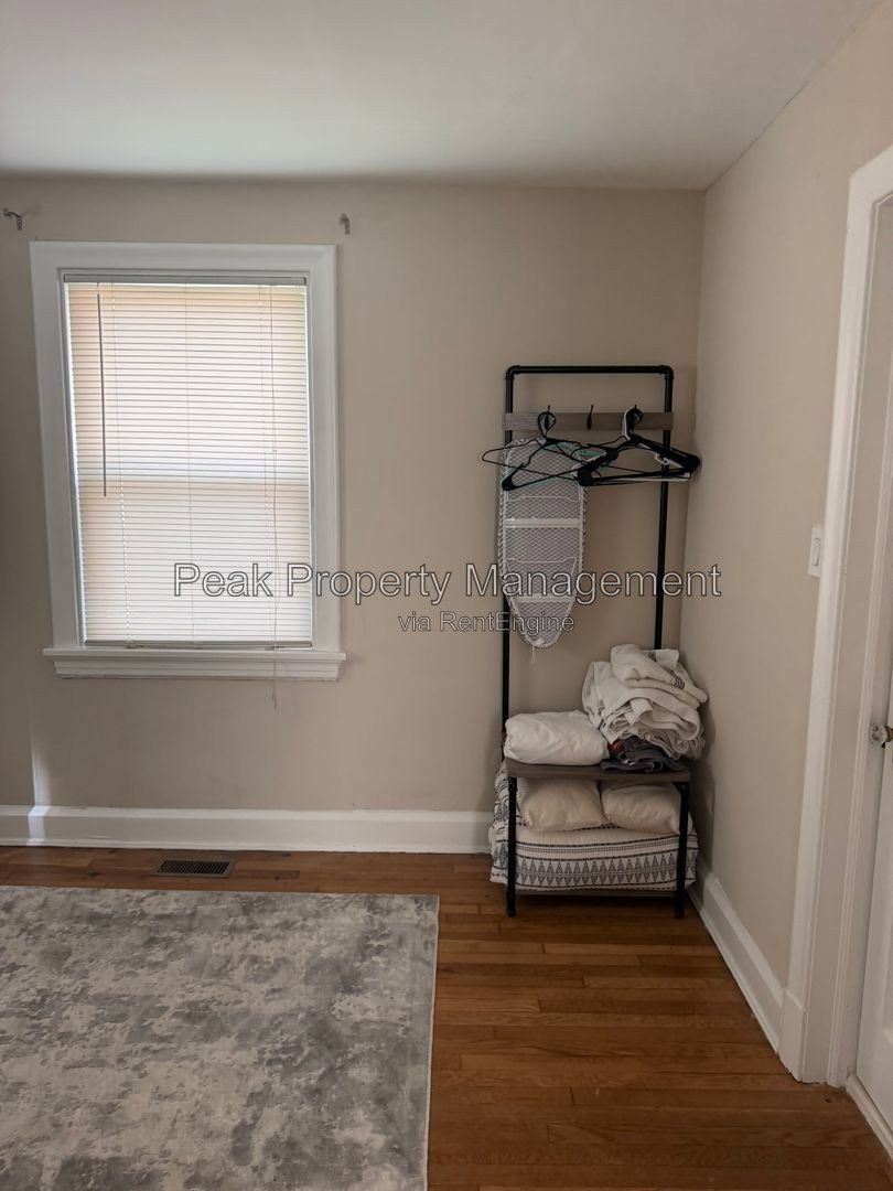 Gallery Image 13