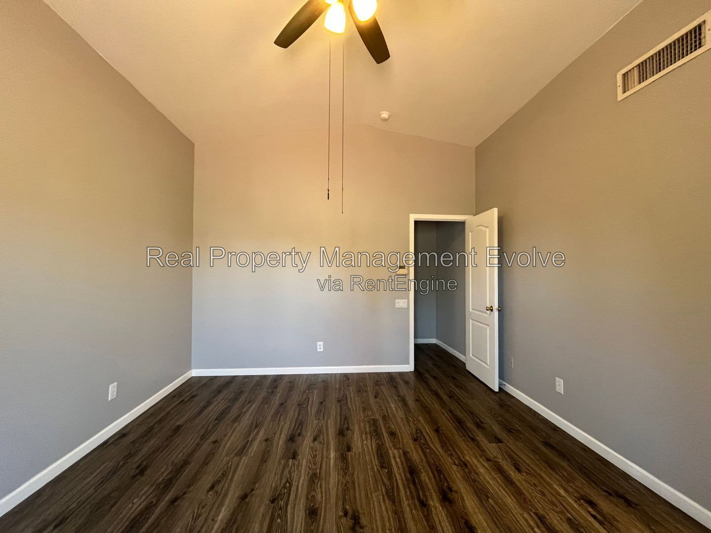 Gallery Image 19