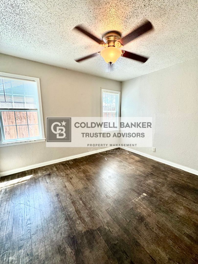 Gallery Image 13