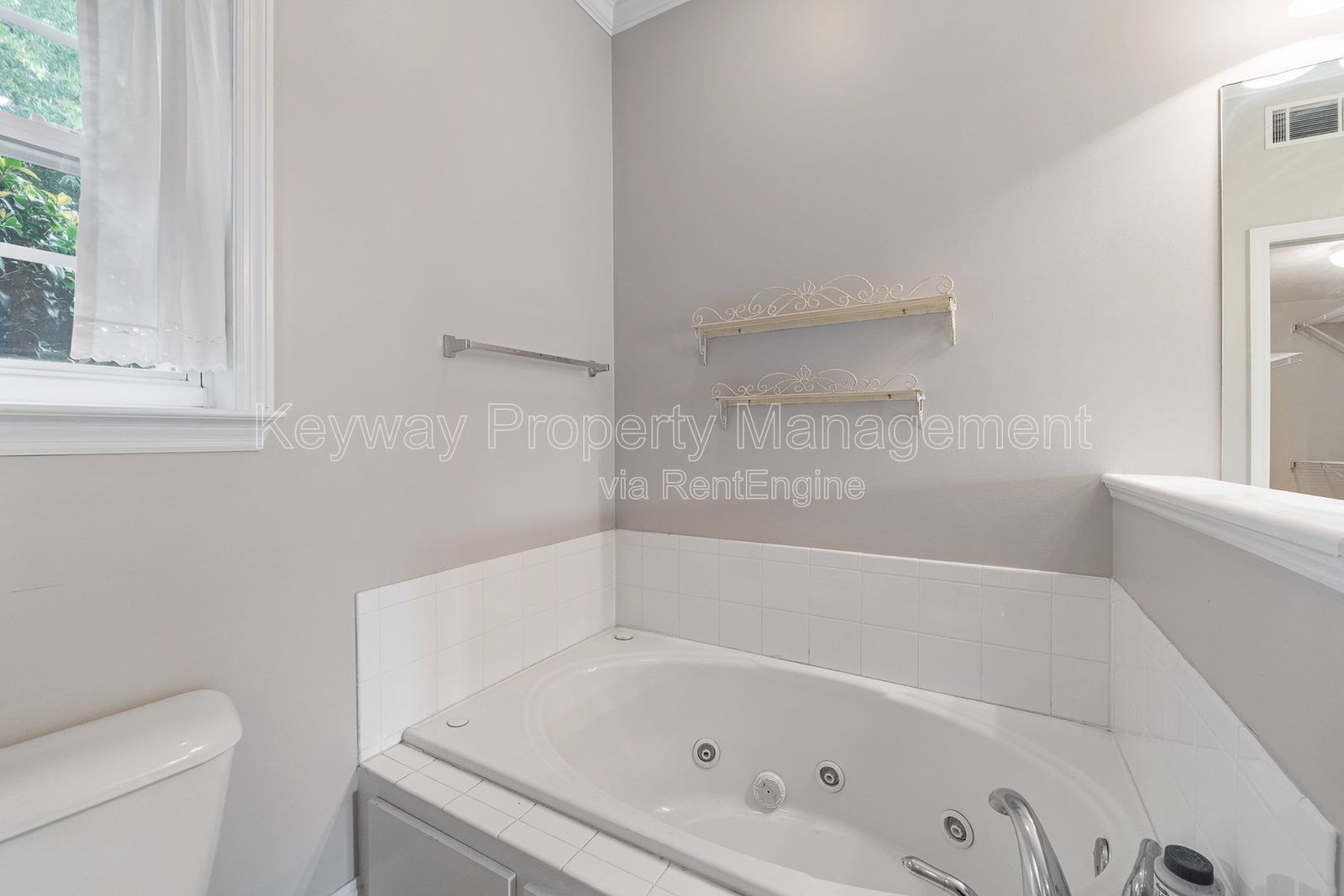 Gallery Image 16