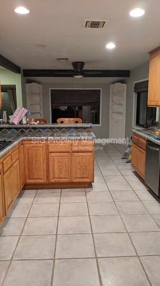 Gallery Image 80