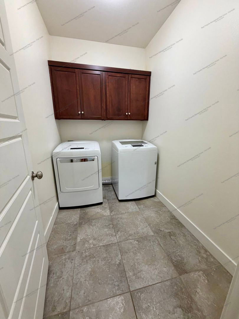 Gallery Image 16