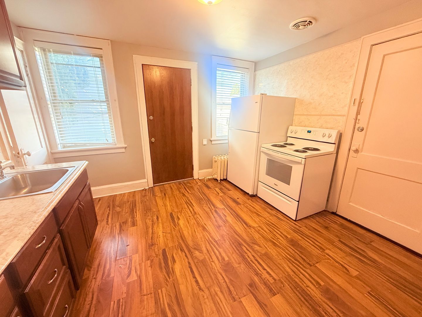 Gallery Image 0
