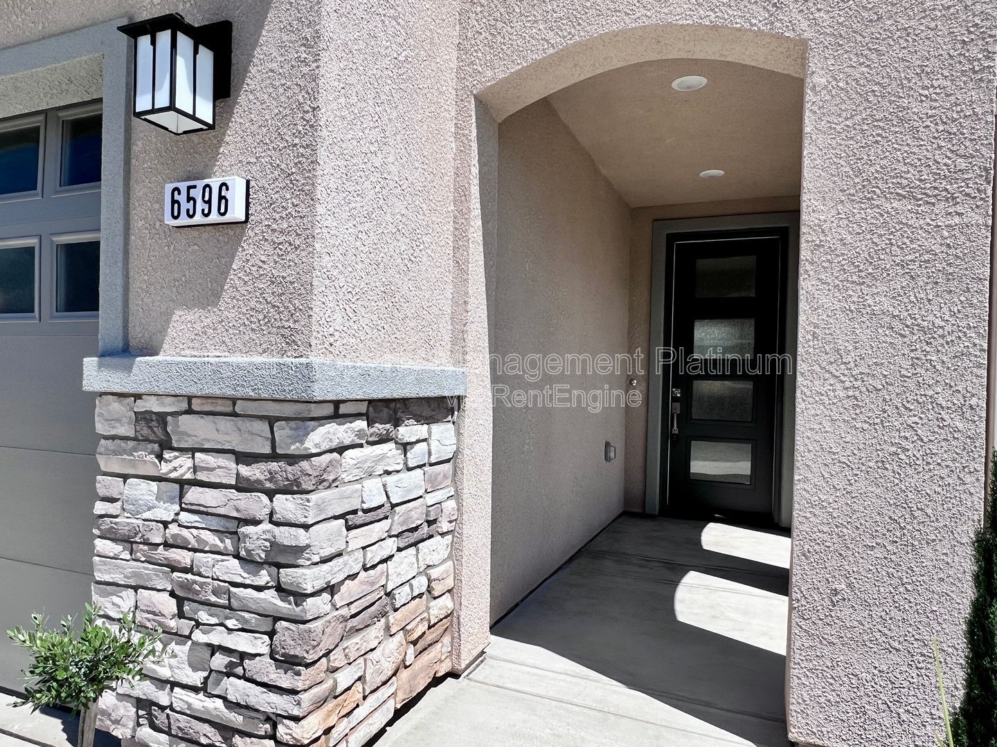 Gallery Image 19