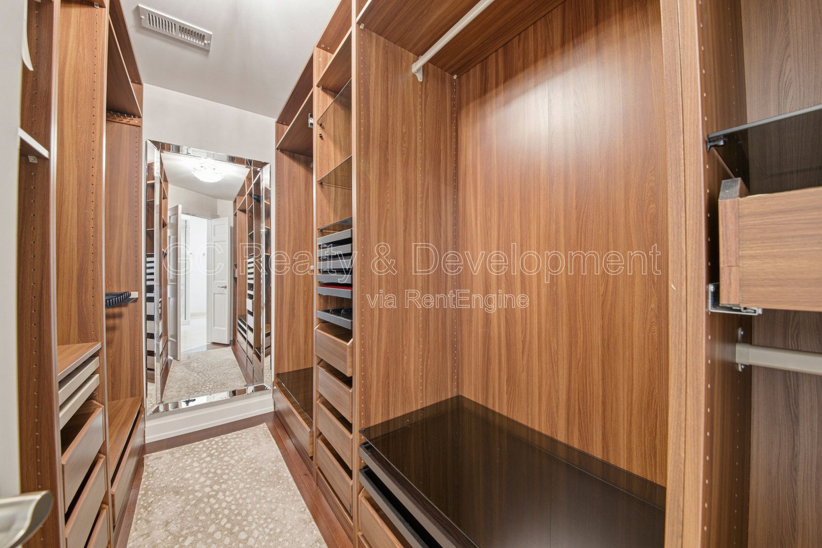 Gallery Image 19