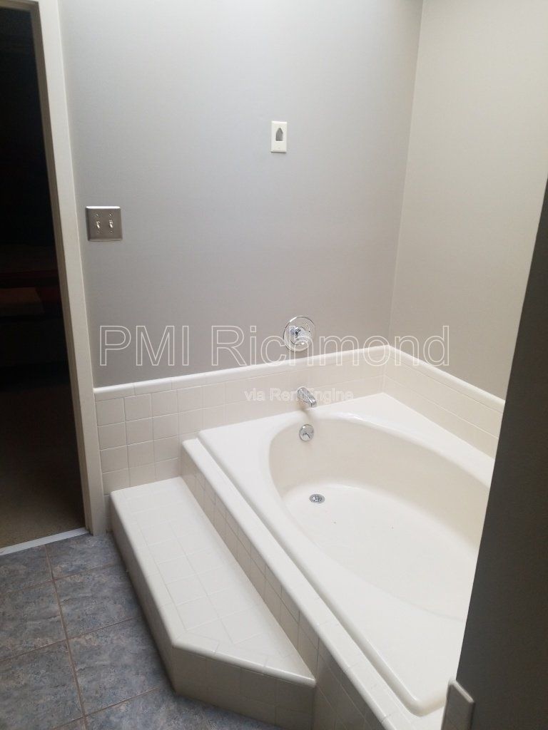 Gallery Image 18