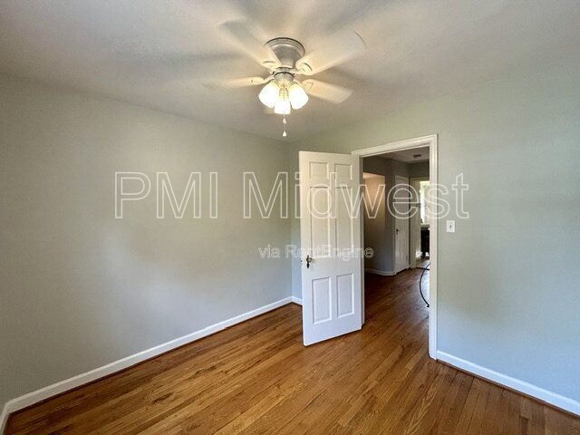 Gallery Image 18