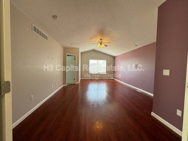 Gallery Image 18