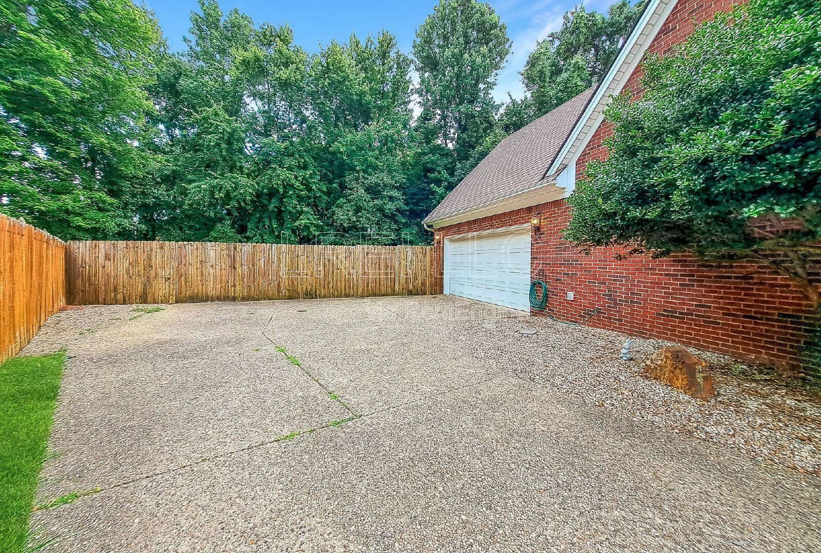 Gallery Image 15