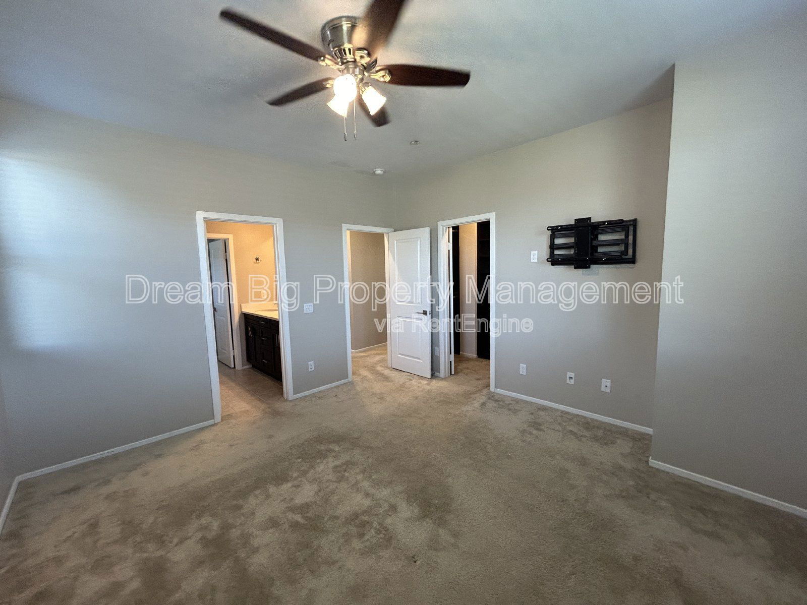 Gallery Image 19