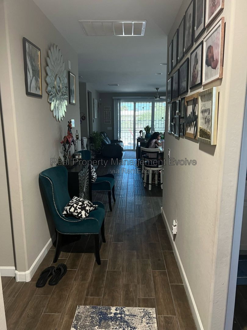 Gallery Image 17