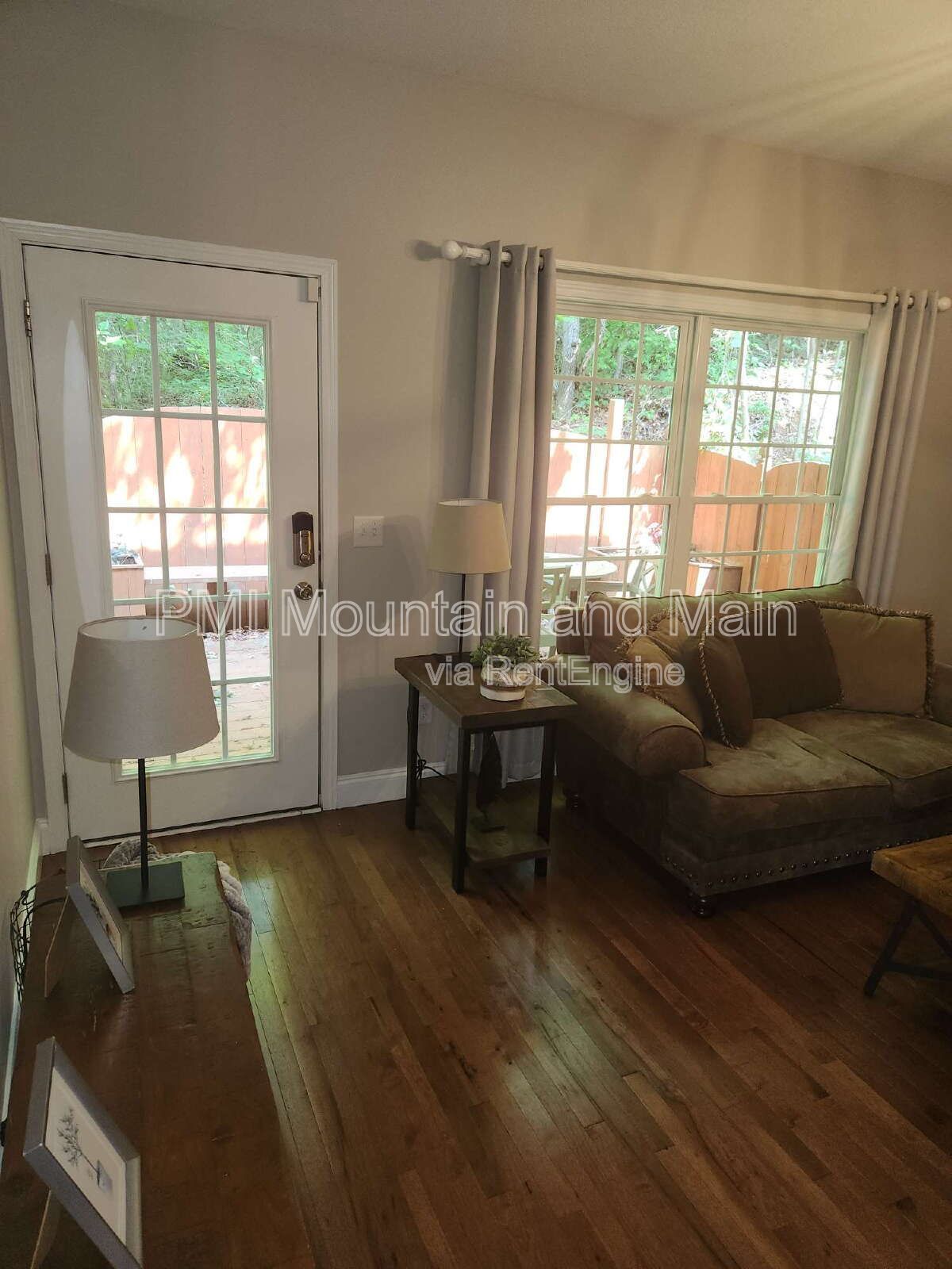 Gallery Image 16