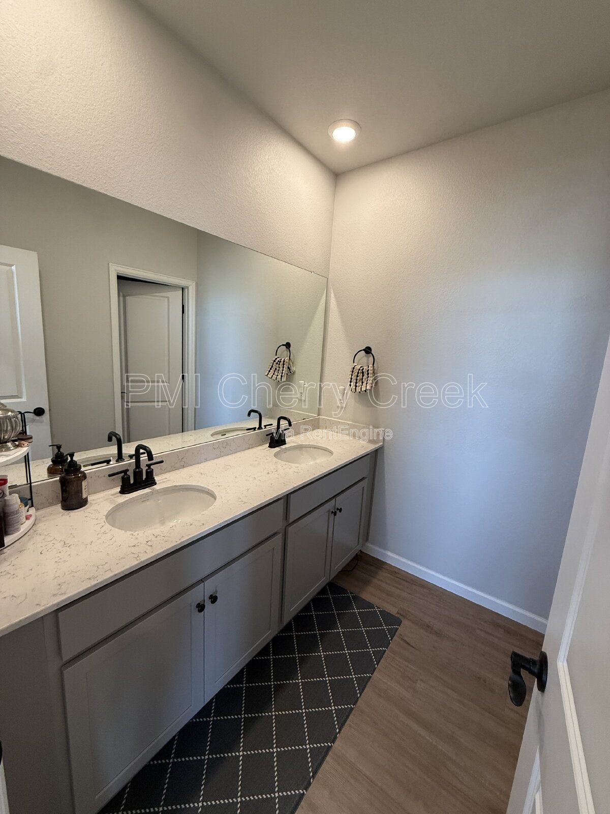 Gallery Image 22