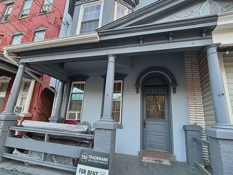 Gallery Image 16