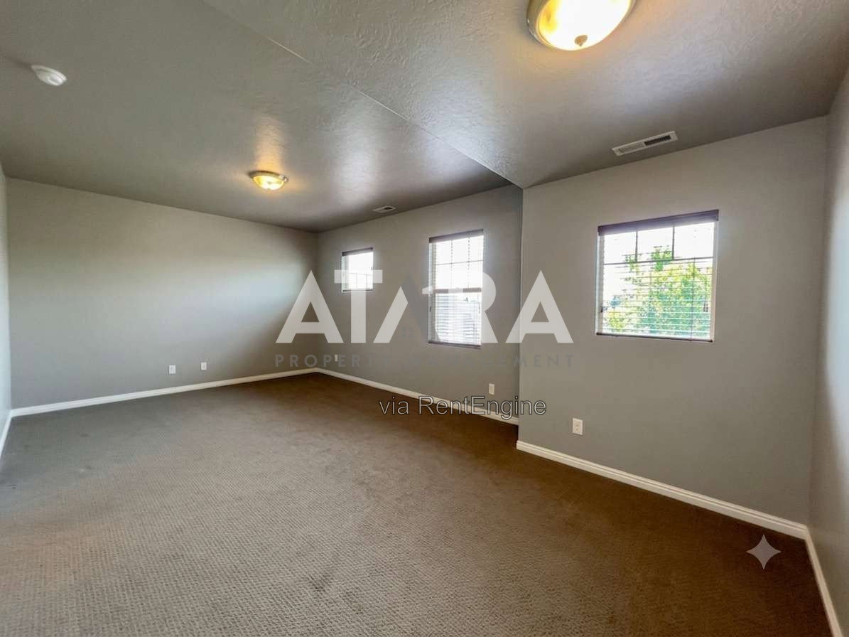 Gallery Image 18
