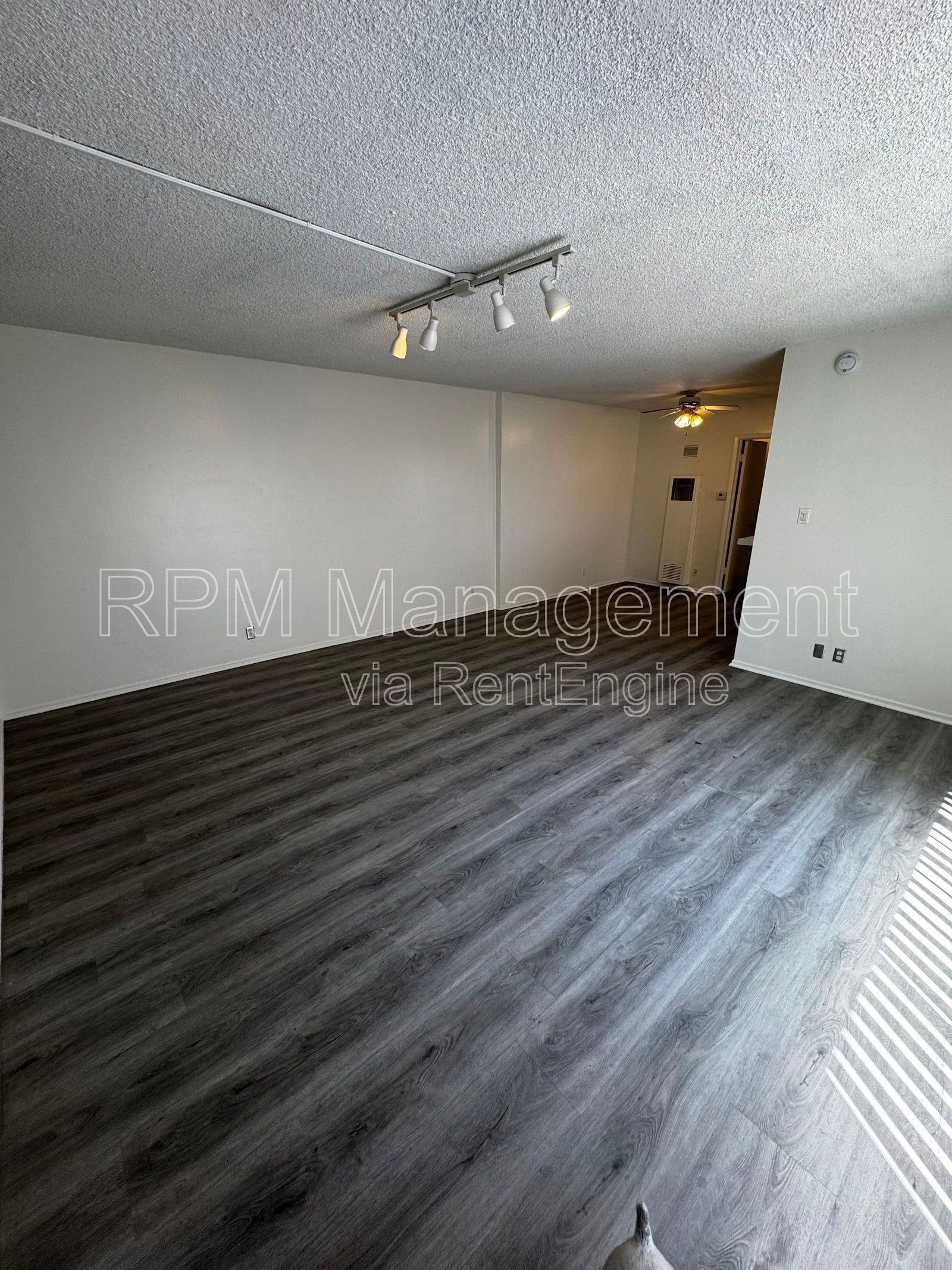 Gallery Image 0