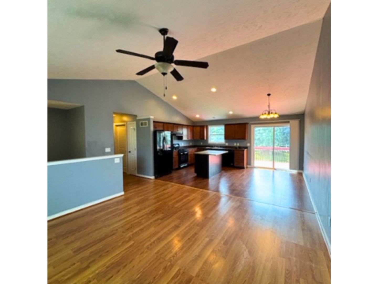 Gallery Image 0