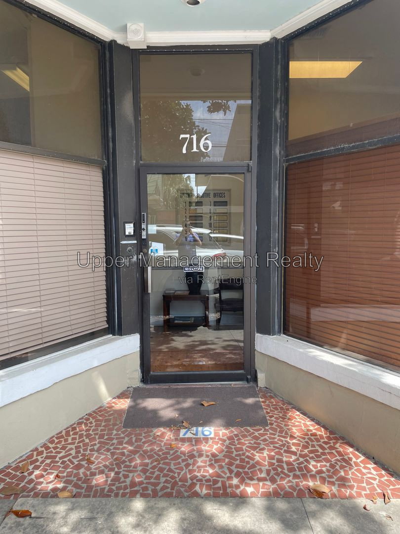 Gallery Image 0