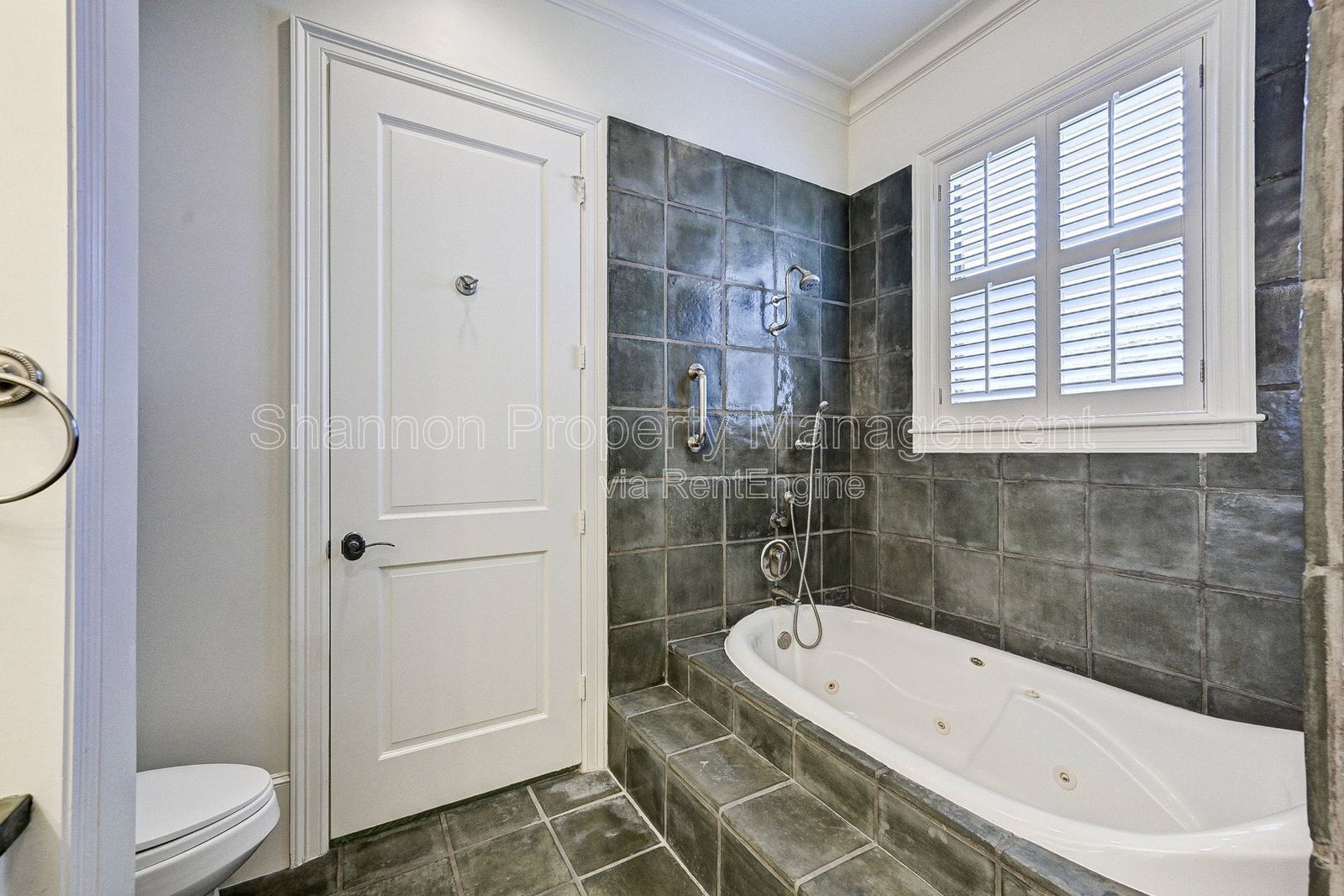 Gallery Image 36