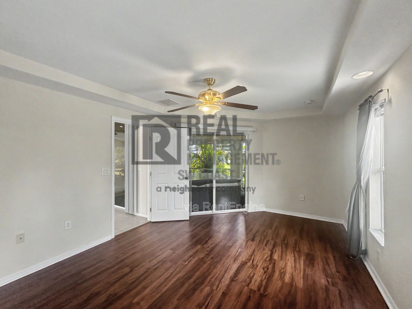 Gallery Image 16