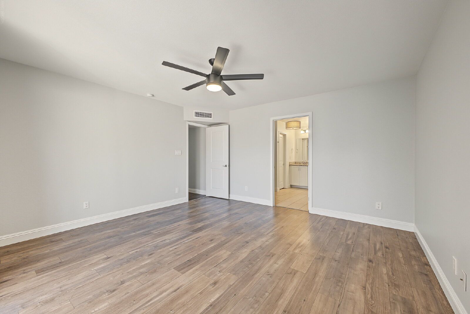 Gallery Image 19