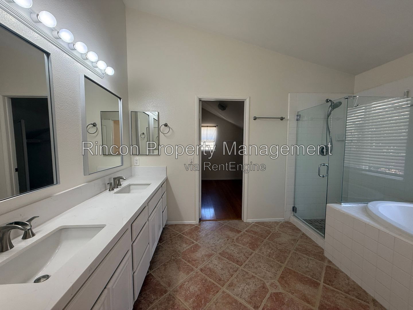 Gallery Image 22