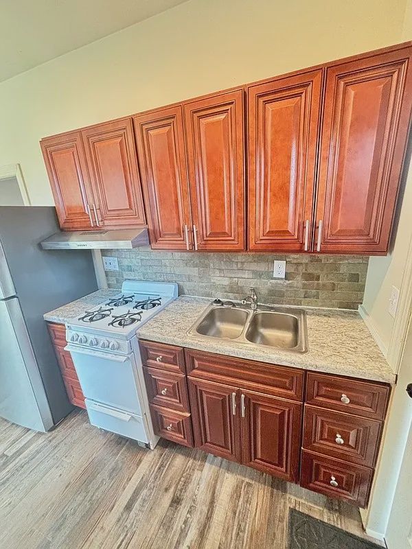 Gallery Image 14
