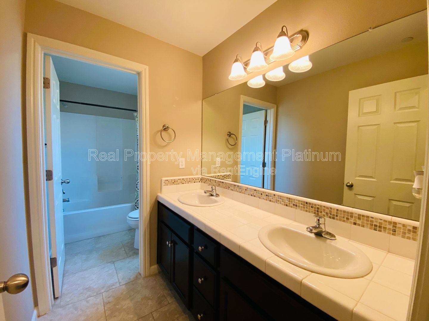 Gallery Image 31