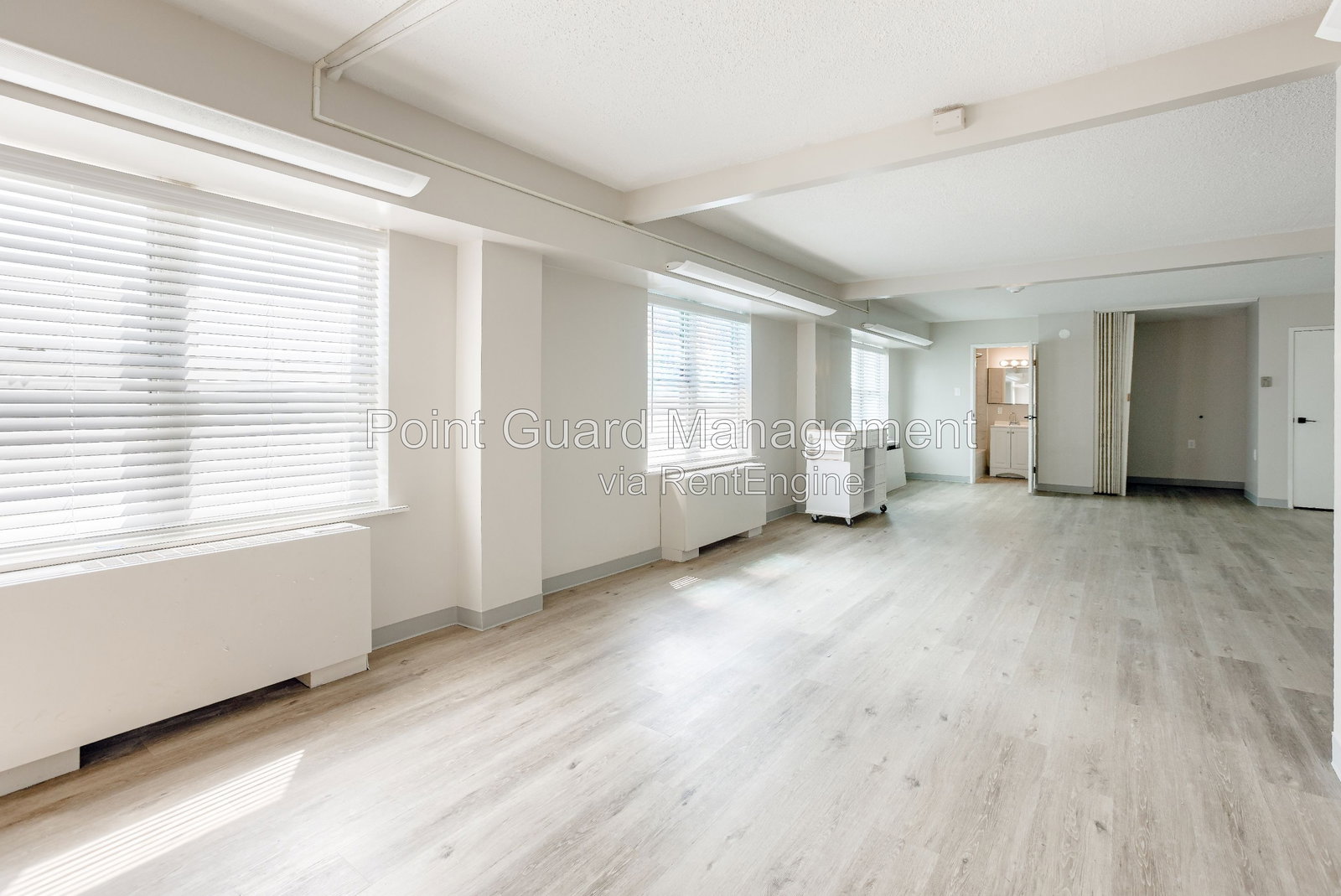 Gallery Image 0