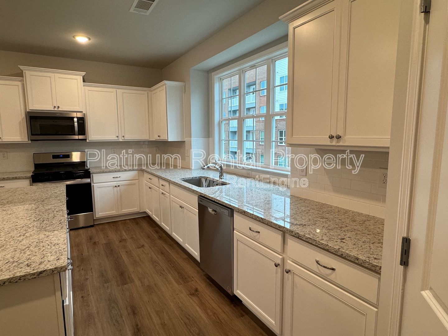 Gallery Image 13