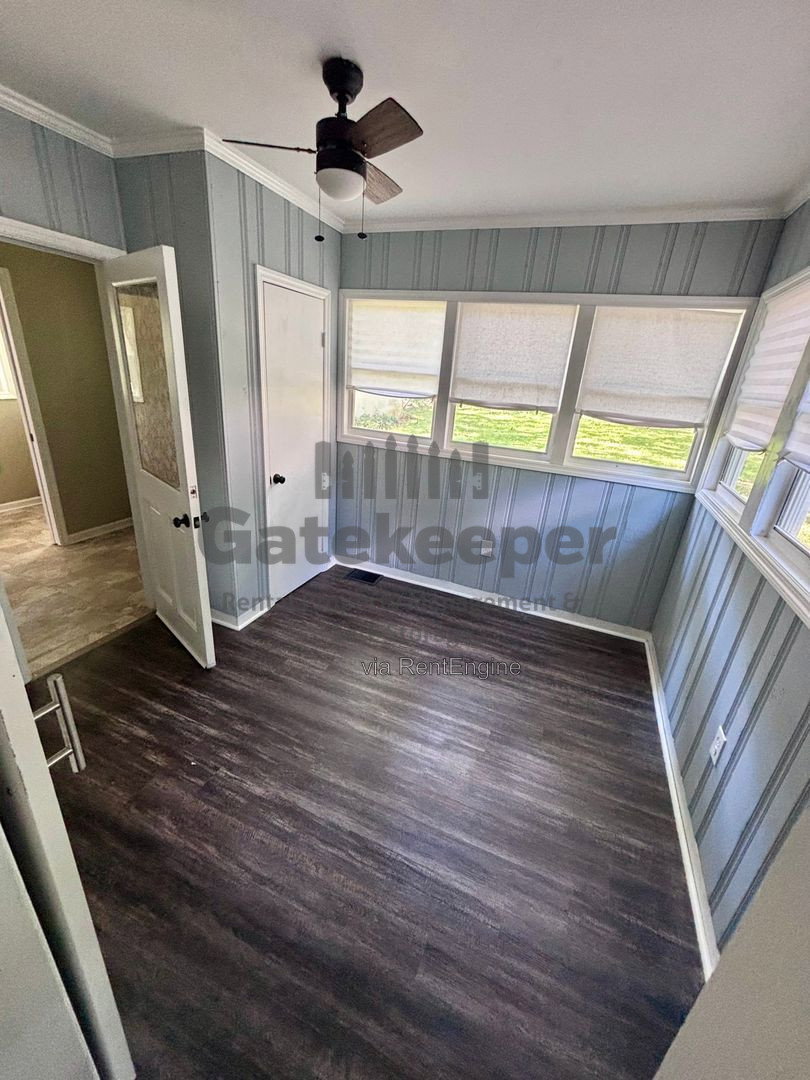 Gallery Image 16