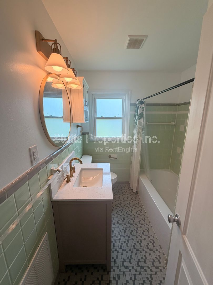 Gallery Image 6