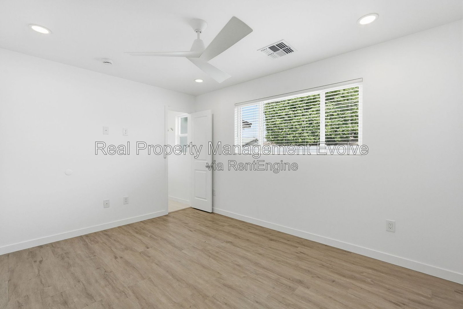 Gallery Image 21