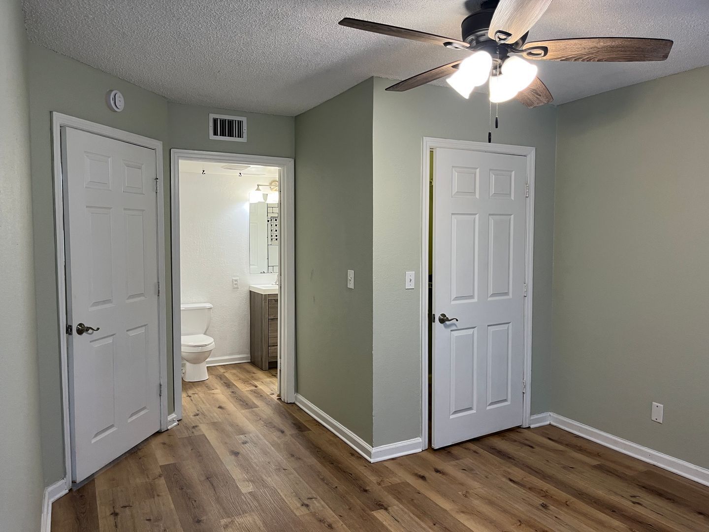 Gallery Image 16