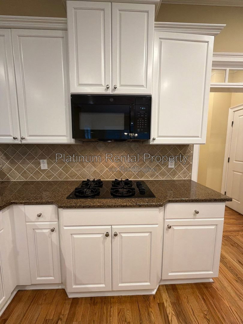 Gallery Image 14