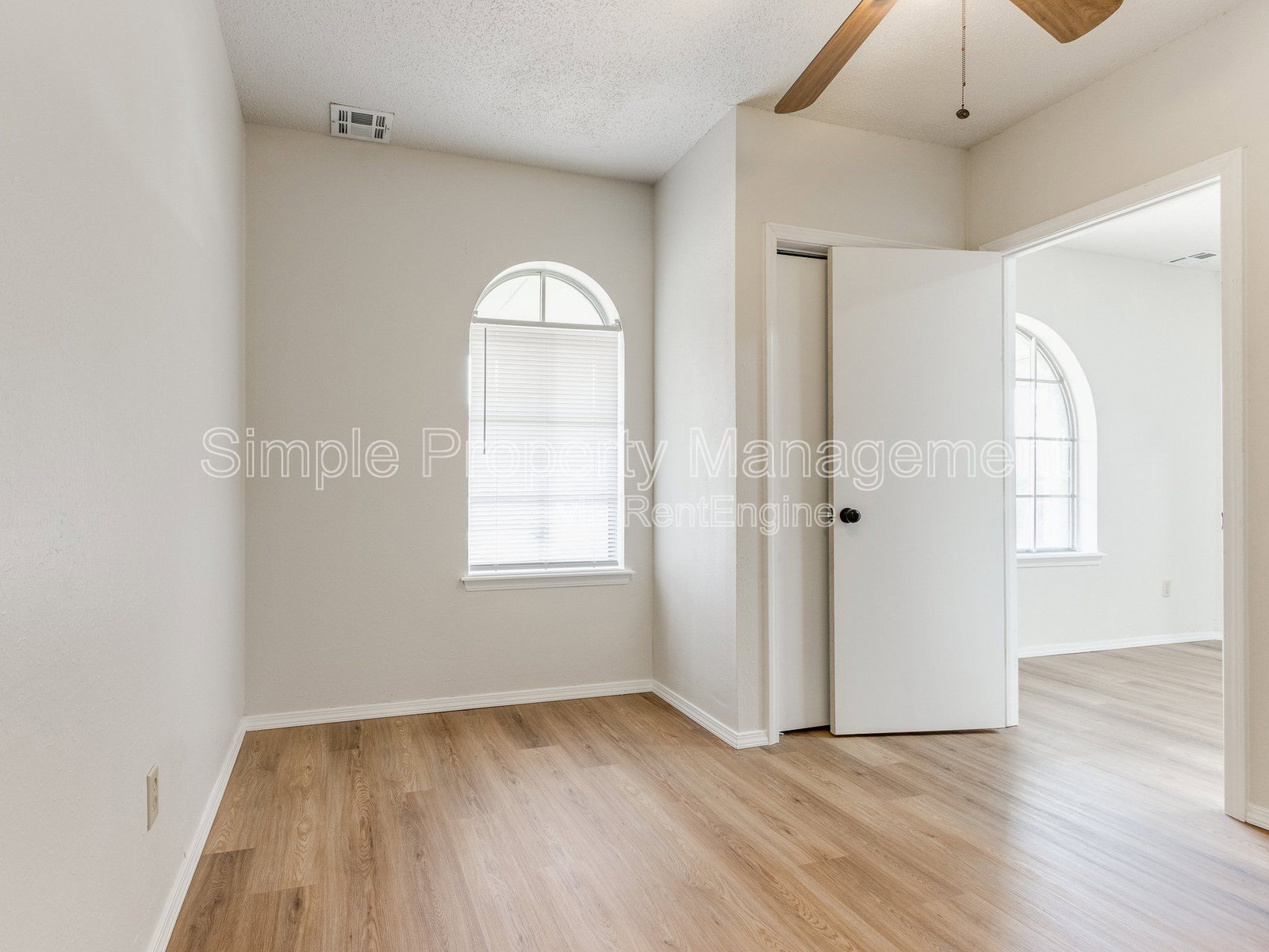 Gallery Image 18