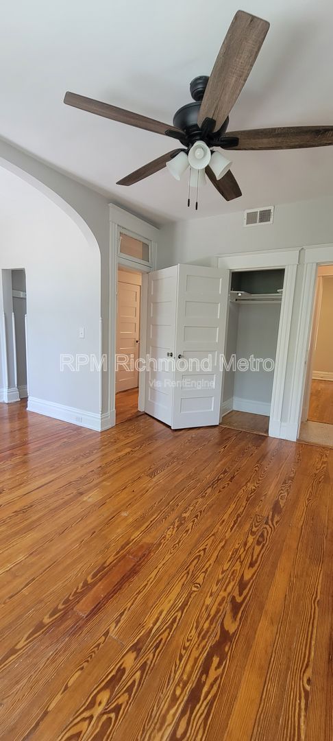 Gallery Image 16