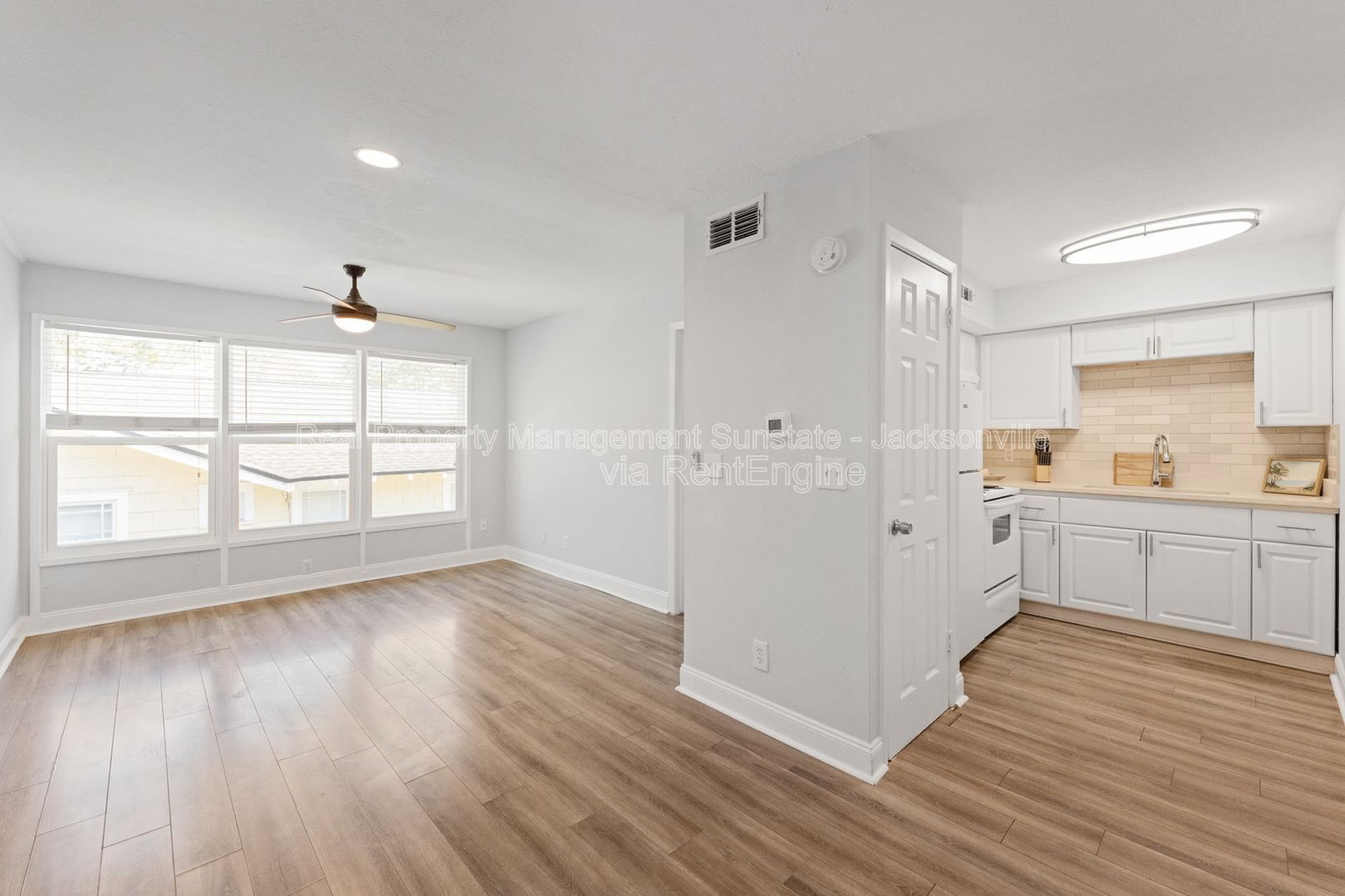 Gallery Image 0