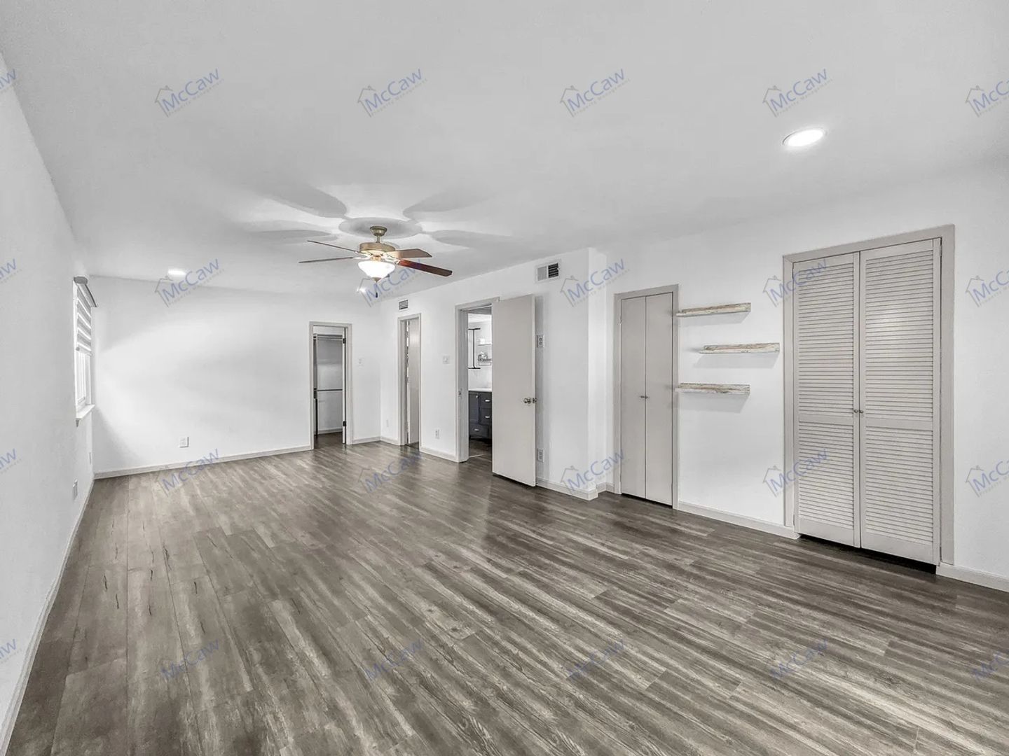 Gallery Image 17