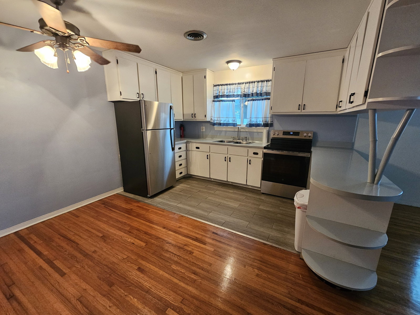 Gallery Image 15