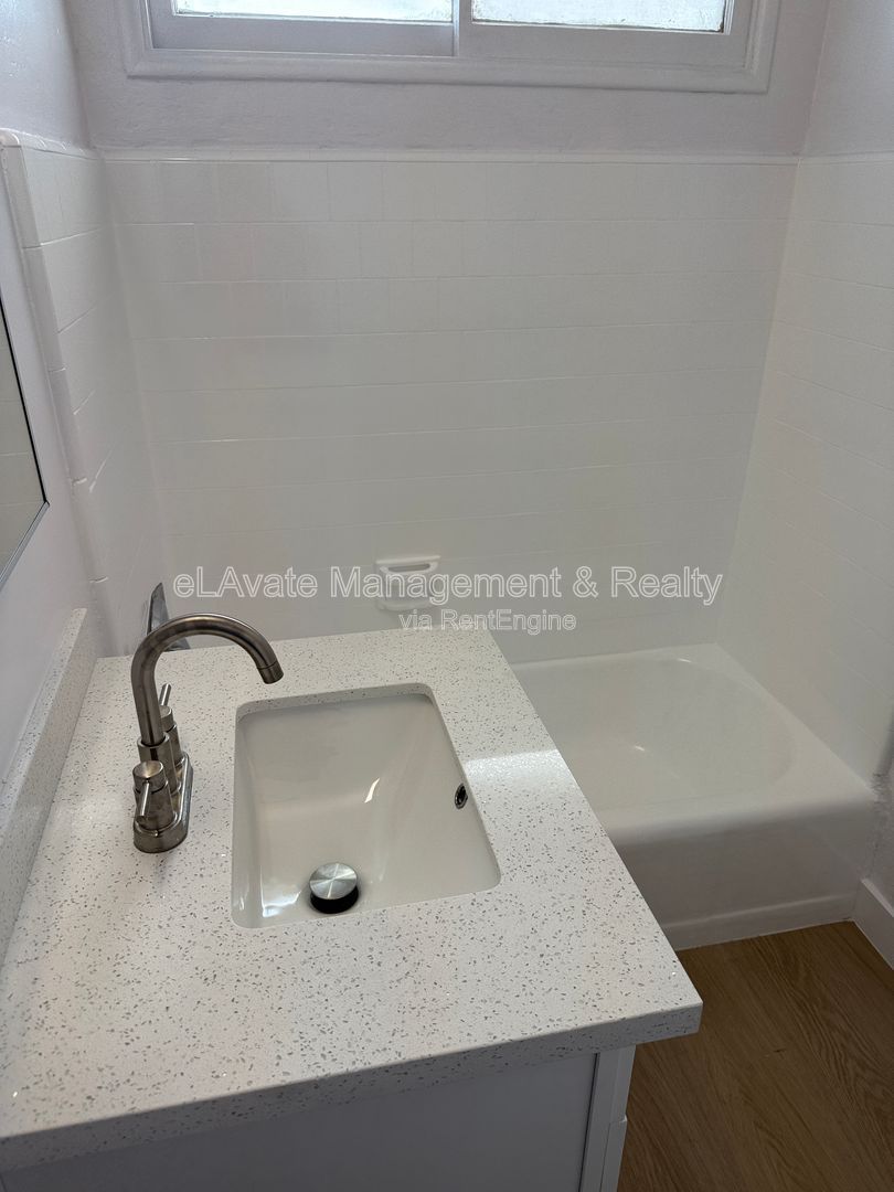 Gallery Image 16