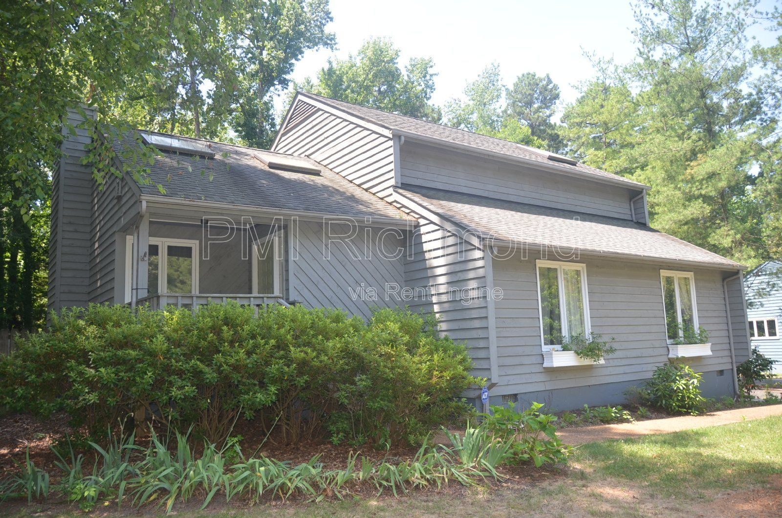 Gallery Image 0