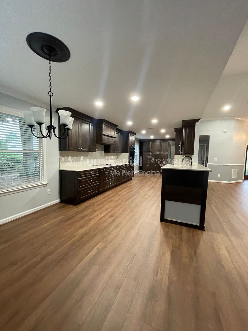 Gallery Image 38